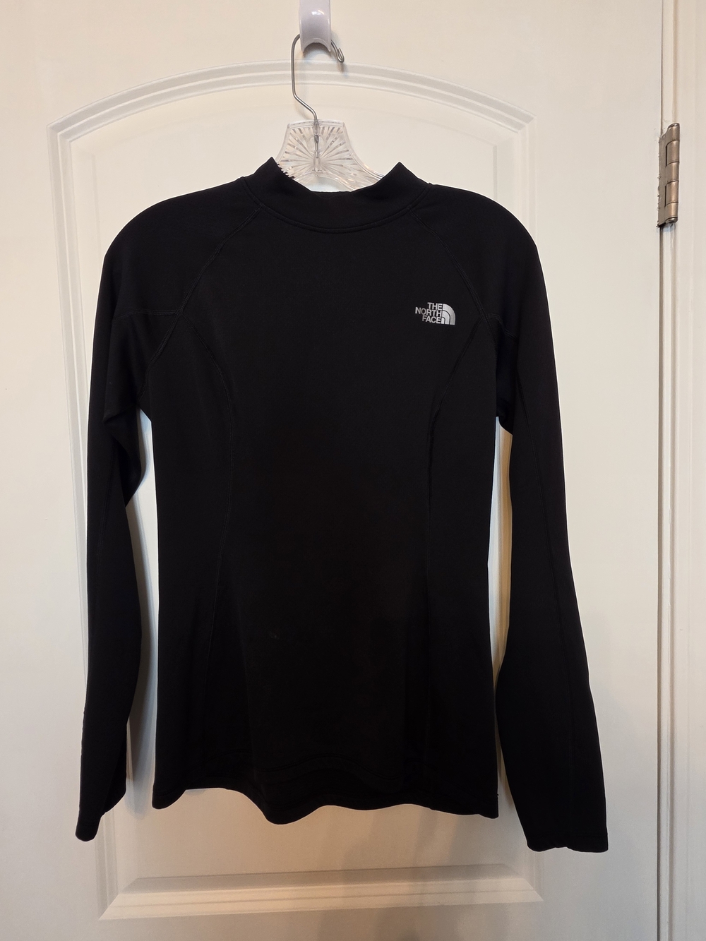 The North Face Women’s Black Long-Sleeve Base Layer Sweater
